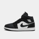 Jordan | Men's Air Jordan Retro 1 Mid Casual Shoes - Image 2